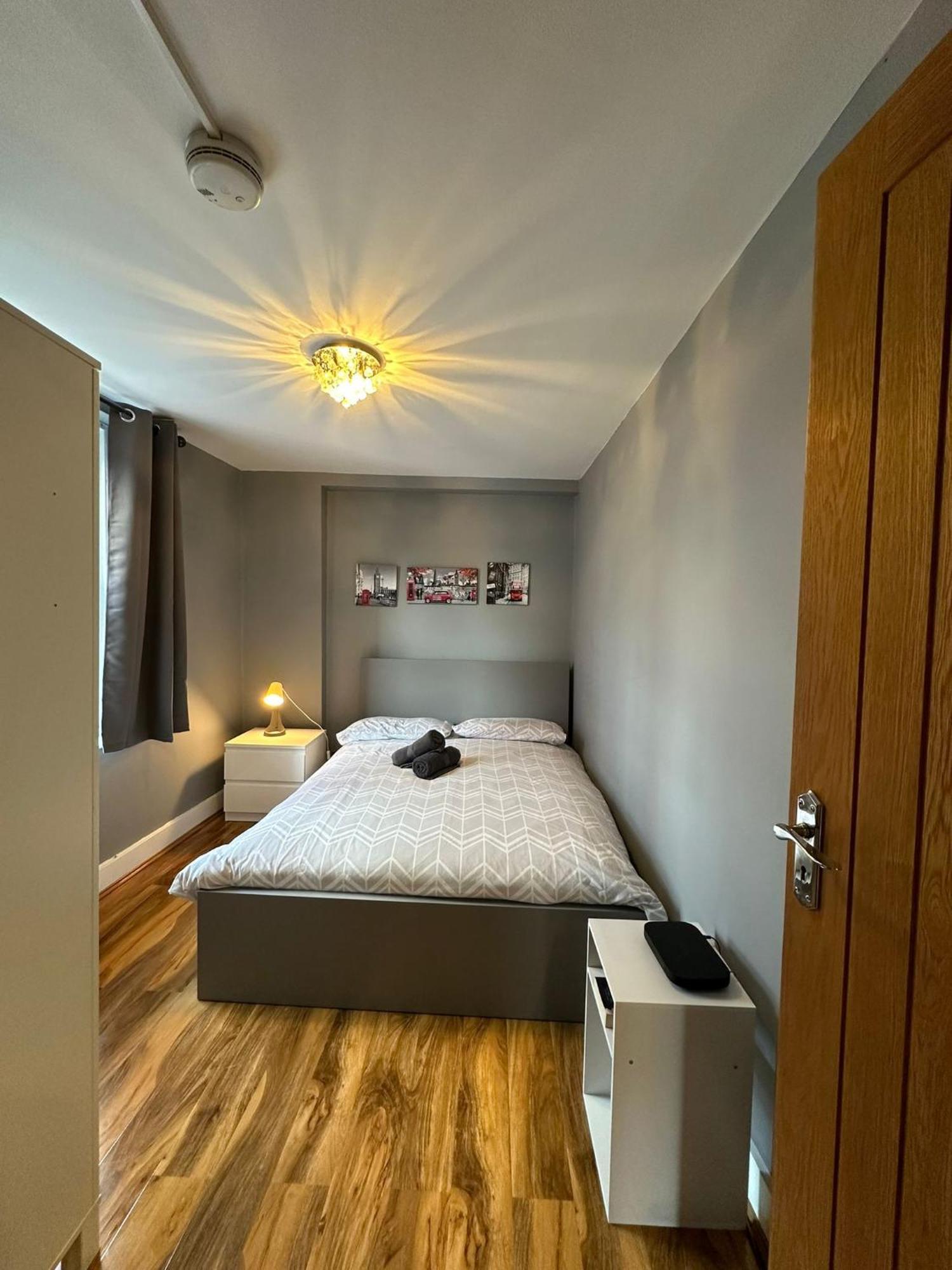 Lovely 2 Bedrooms Apartment 런던 외부 사진
